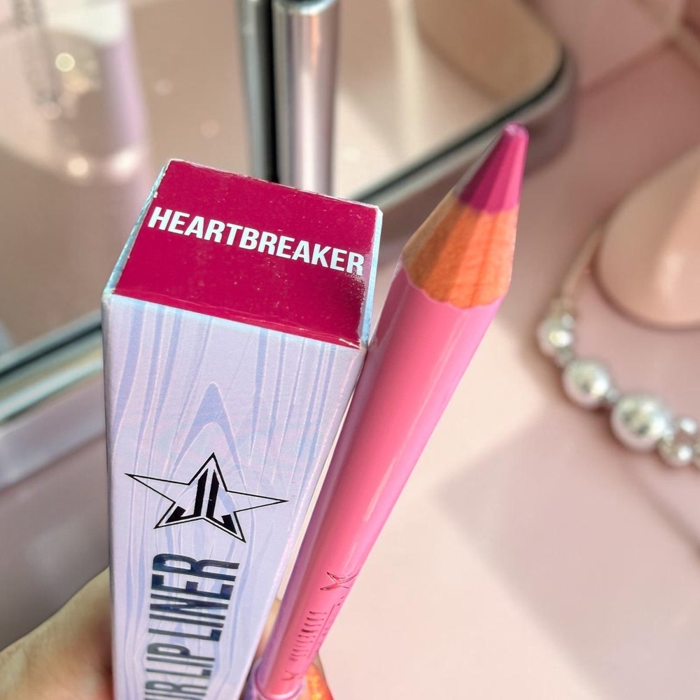 Jeffree Star Cosmetics - Velour Lip Liner - Shade: Heartbreaker - *NIB*